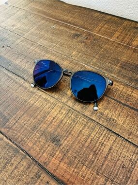 Round Tortoise Frame Sunglasses with Blue Mirrored Lenses